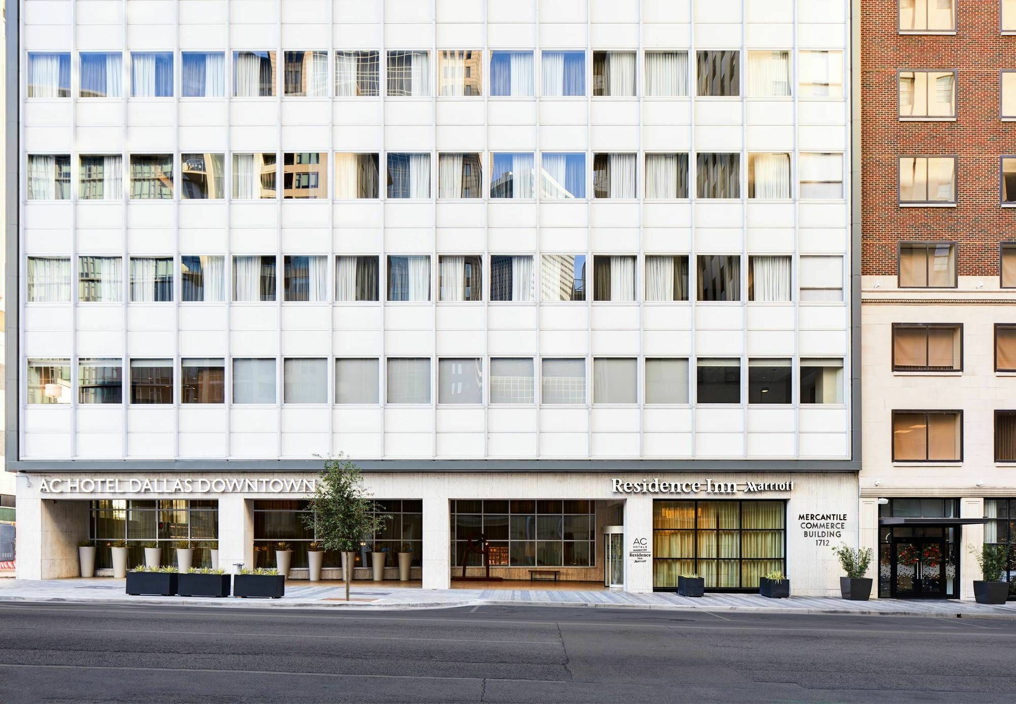 Ac Hotel By Marriott Dallas Downtown Exterior photo